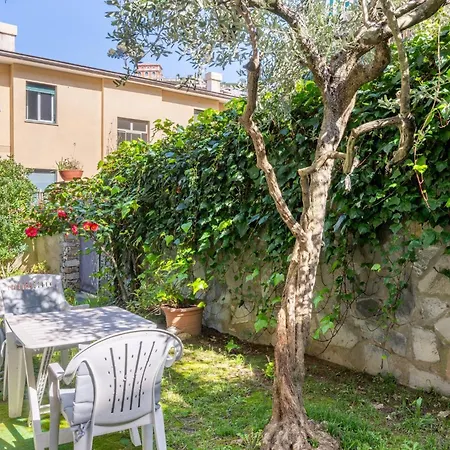 Real Italian Estate - Family With Garden