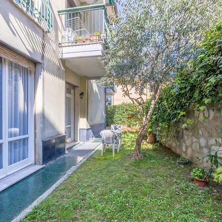 Real Italian Estate - Family With Garden Camogli